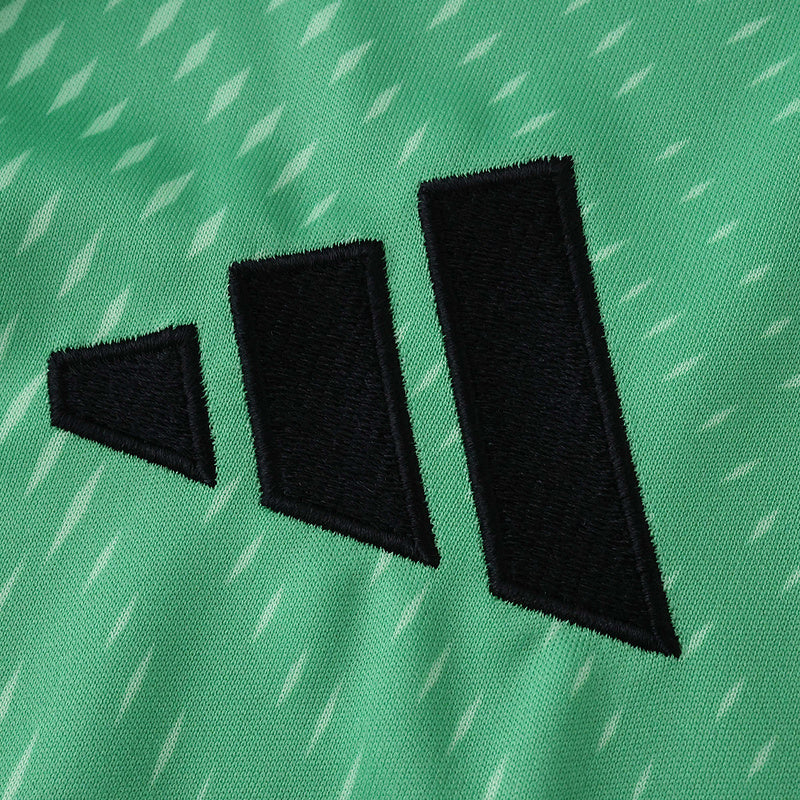 Liverpool Goalkeeper Jersey 2025/26