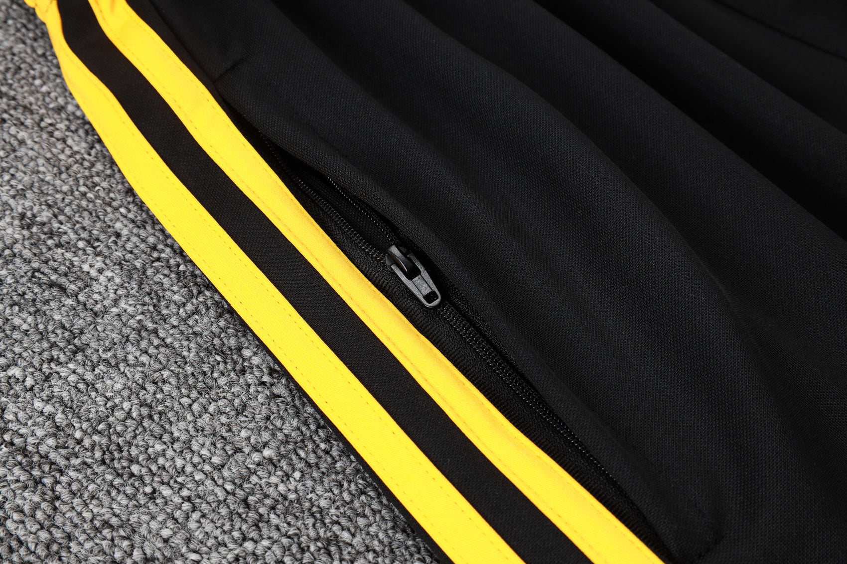 Real Madrid Black Tracksuit Full-Zip 25/26